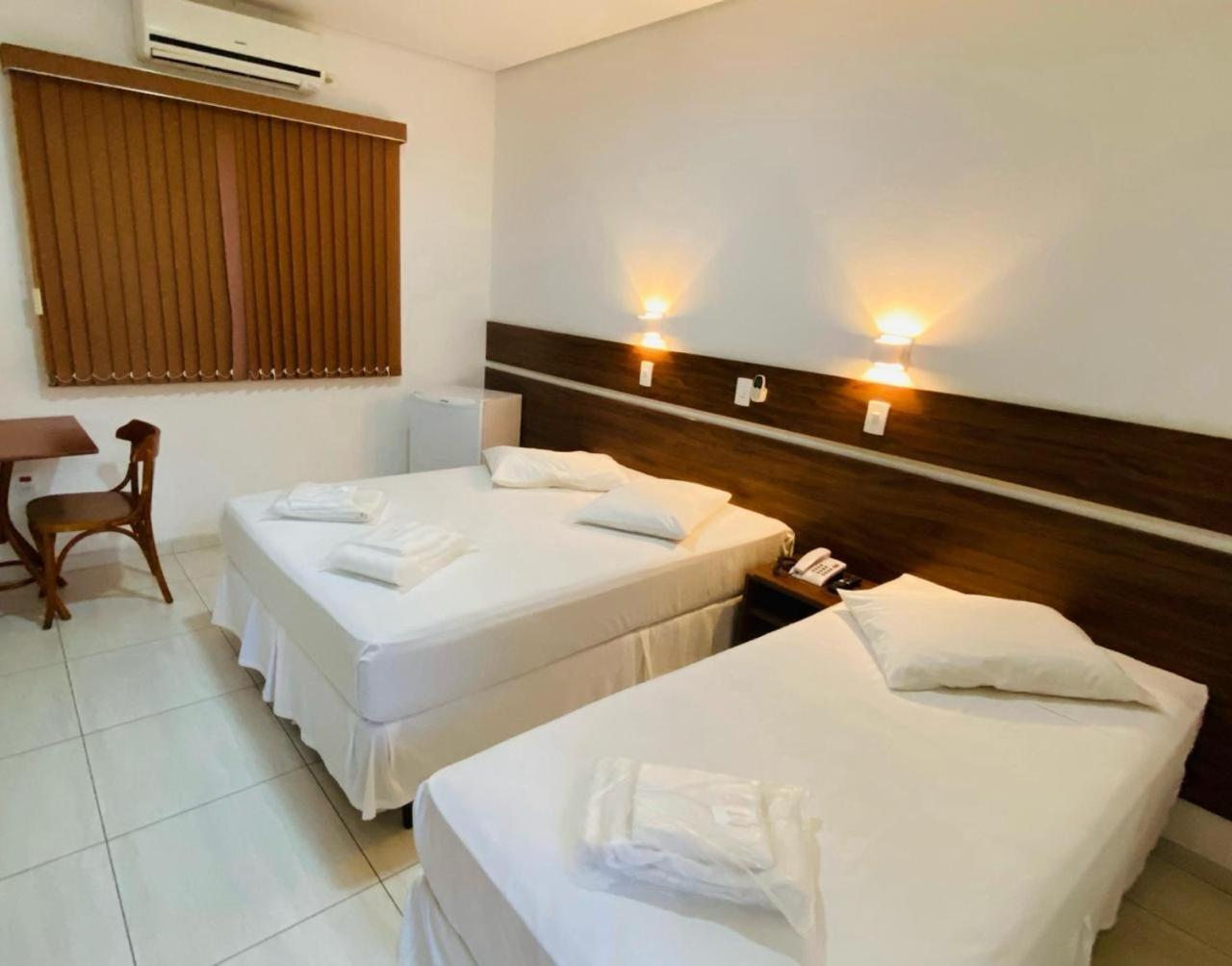 Hotel Garrafao - Rua Principal De 博伊图瓦 外观 照片