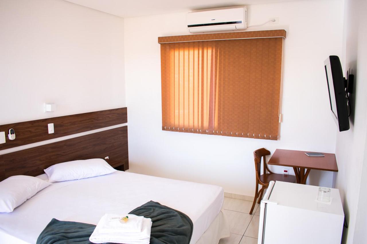Hotel Garrafao - Rua Principal De 博伊图瓦 外观 照片